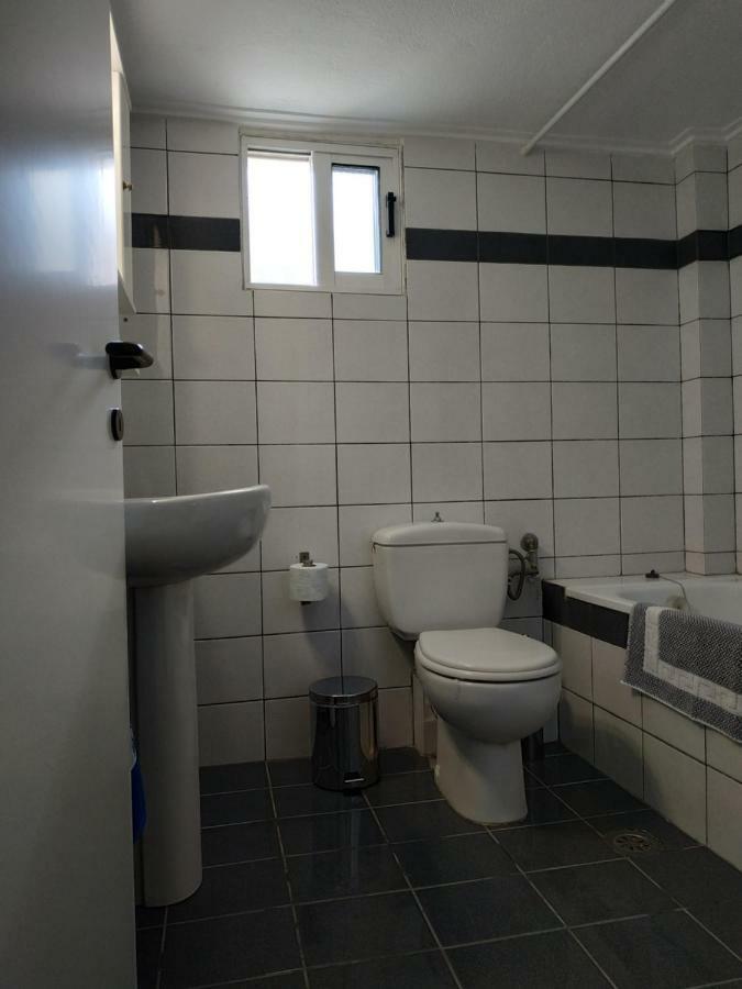 Epavlis Apartment Néa Péramos Exteriér fotografie